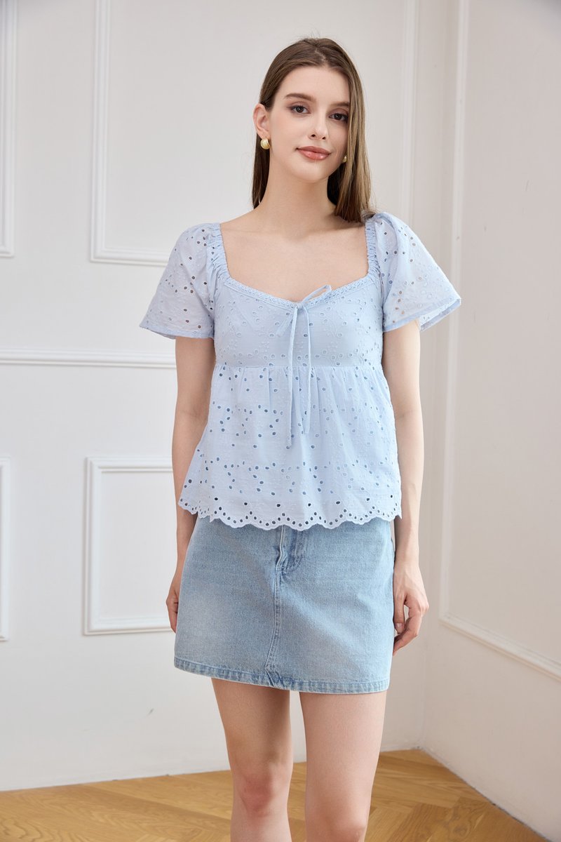 Giulia Eyelet Babydoll Top In Powder Blue
