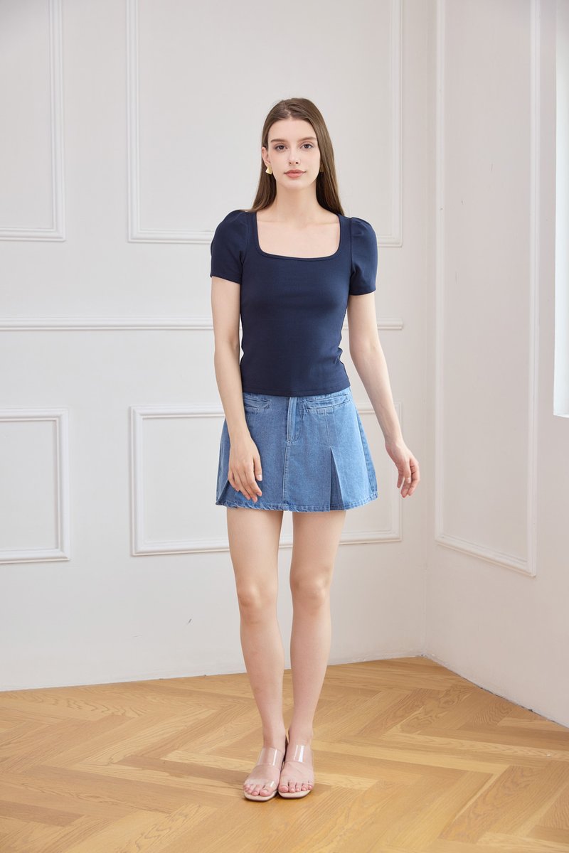 Arleth Ribbed Cotton Top In Navy