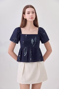 Bennet Botanical Flutter Top In Navy