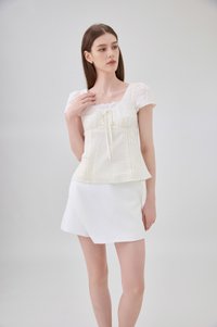 Coletta Eyelet Pintuck Ribbon Top In Cream