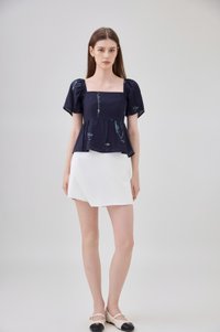 Bennet Botanical Flutter Top In Navy