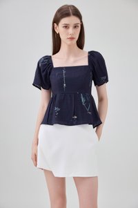 Bennet Botanical Flutter Top In Navy