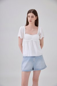Marlee Textured Pleated Top In White