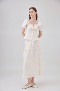 Sutton Floral Ribbon Button Top In Cream