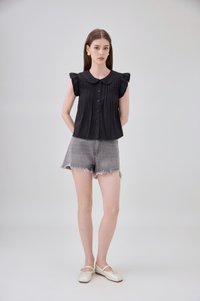 Mariella Textured Peterpan Double Flutter Top In Black