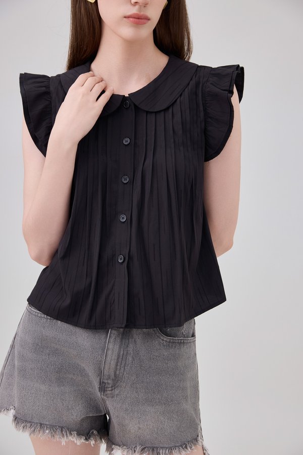 Mariella Textured Peterpan Double Flutter Top In Black