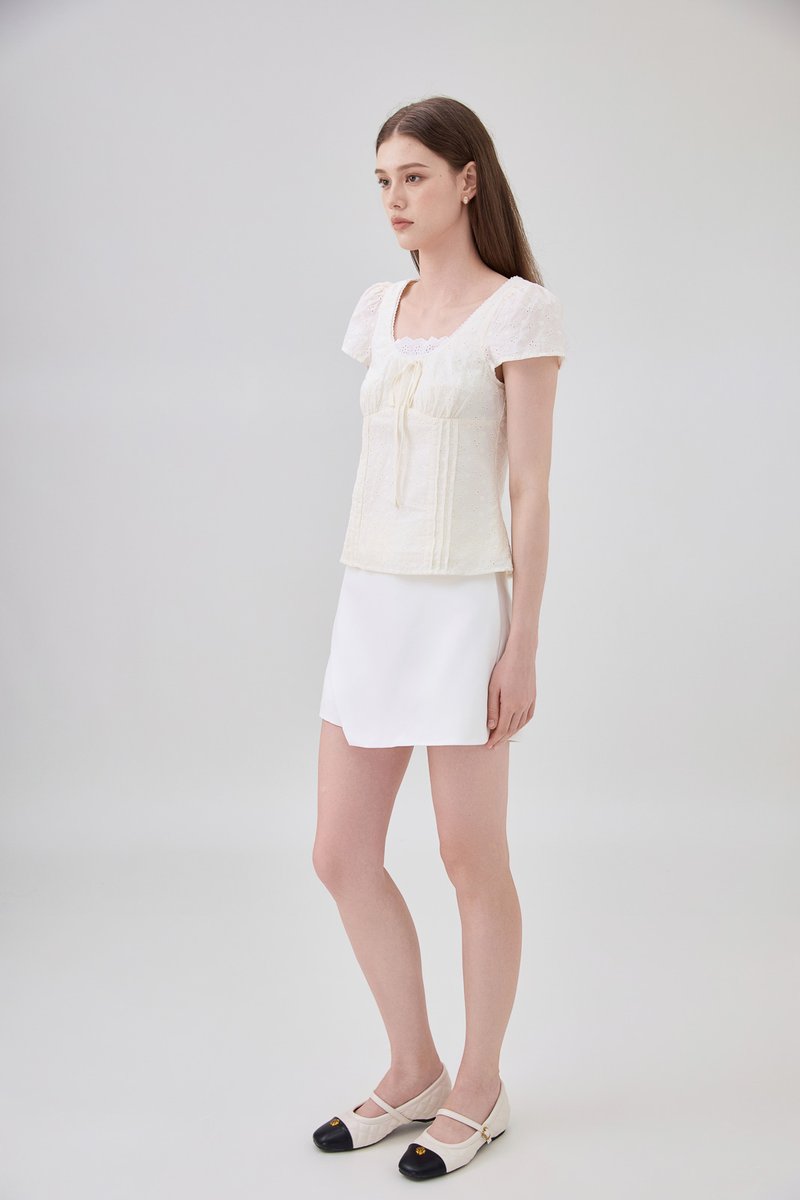Coletta Eyelet Pintuck Ribbon Top In Cream