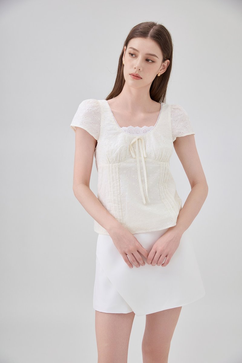 Coletta Eyelet Pintuck Ribbon Top In Cream