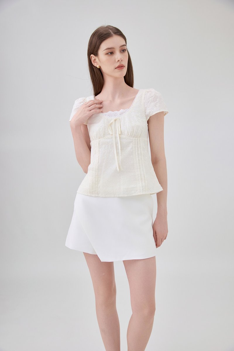 Coletta Eyelet Pintuck Ribbon Top In Cream