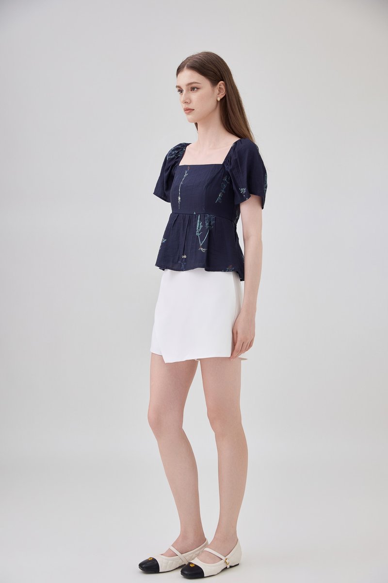 Bennet Botanical Flutter Top In Navy