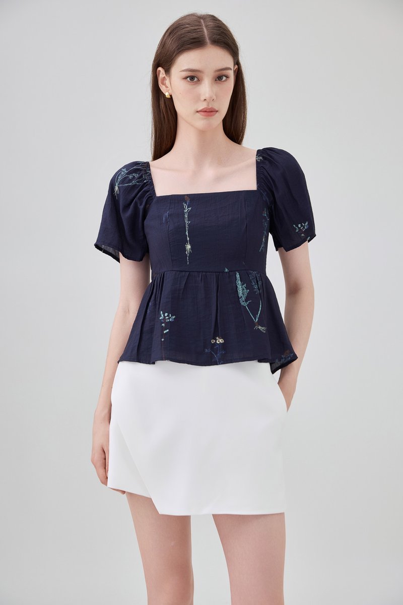 Bennet Botanical Flutter Top In Navy