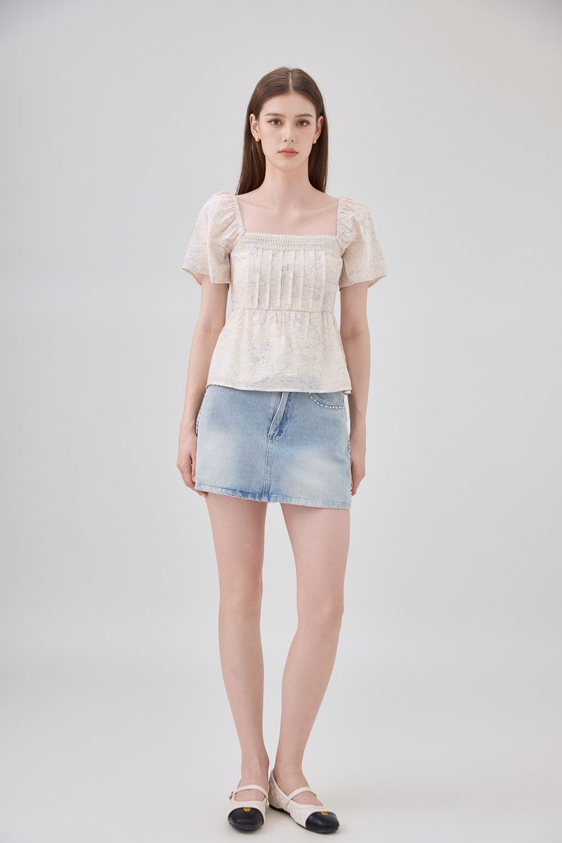 Antonella Pintuck Babydoll Top In Cream