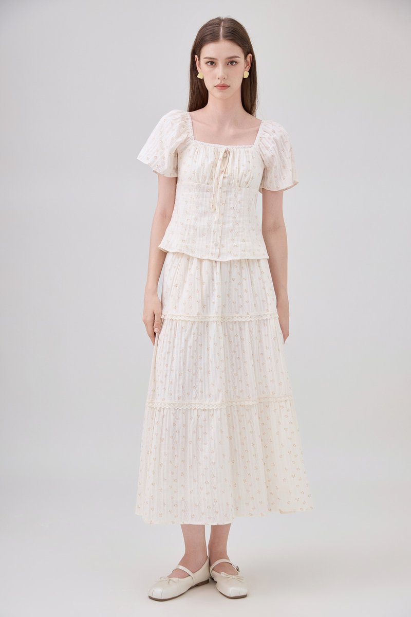 Sutton Floral Ribbon Button Top In Cream