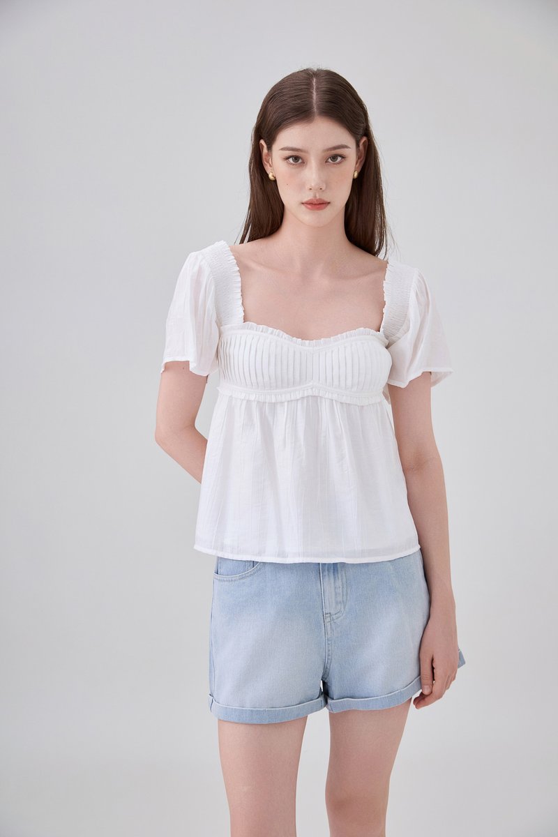 Marlee Textured Pleated Top In White