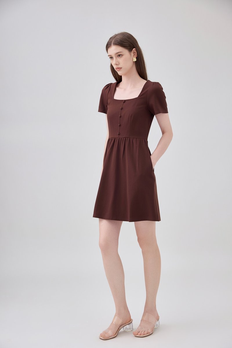 Noa Button Cotton Dress In Chocolate