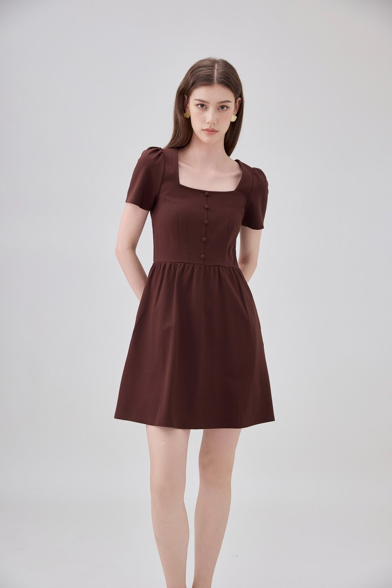 Noa Button Cotton Dress In Chocolate