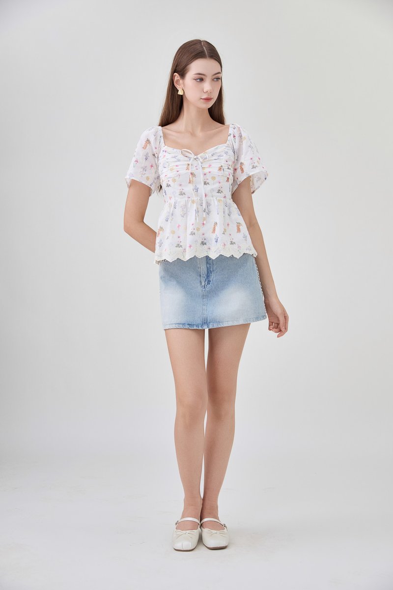 Adelyn Embroidery Sweetheart Ribbon Top In Meadow Floral