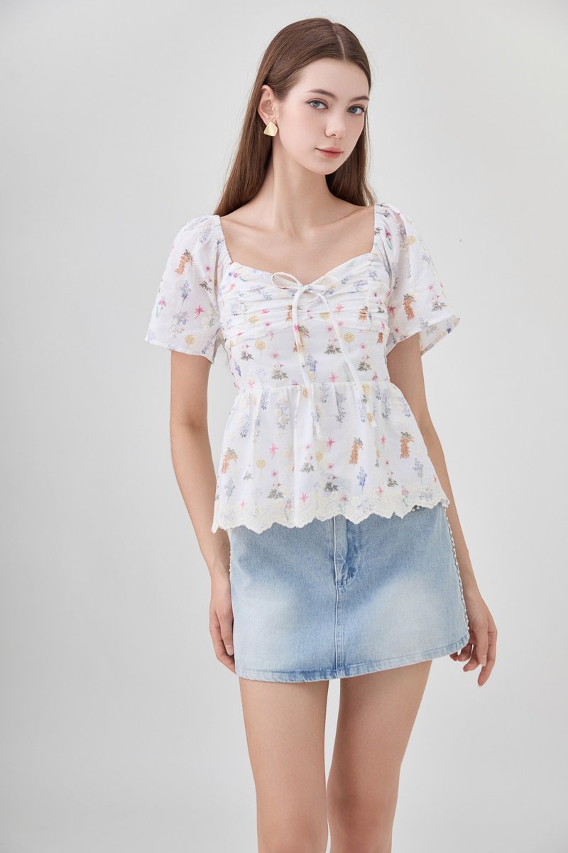 Adelyn Embroidery Sweetheart Ribbon Top In Meadow Floral