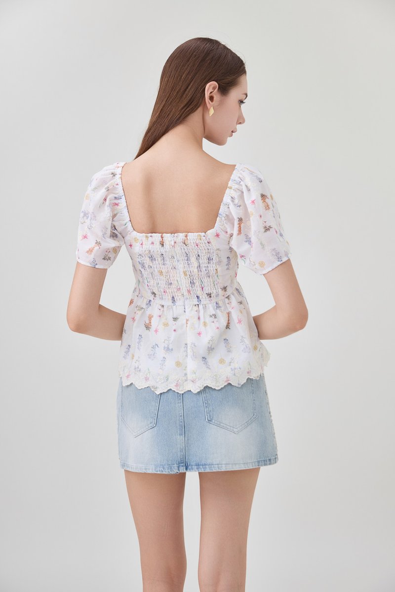 Adelyn Embroidery Sweetheart Ribbon Top In Meadow Floral