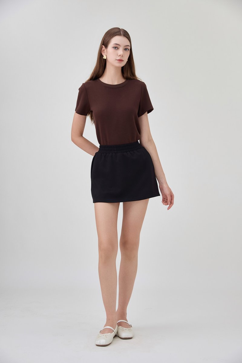 *GLACIER* Eliora Everyday Elastic Waist Skort in Black