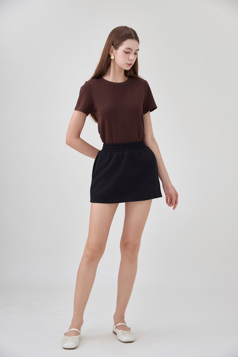 *GLACIER* Eliora Everyday Elastic Waist Skort in Black