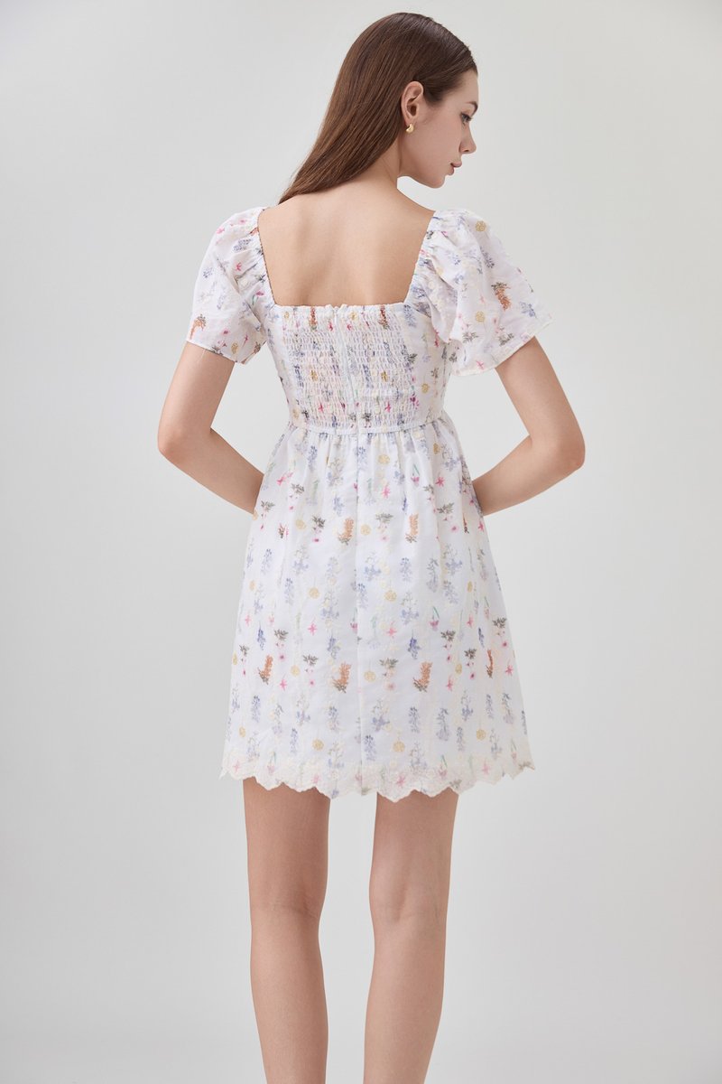 Adelyn Embroidery Sweetheart Ribbon Dress In Meadow Floral