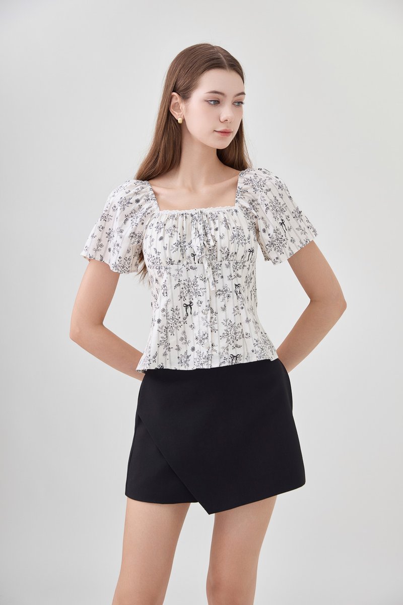 Bristol Printed Ruched Top In Black