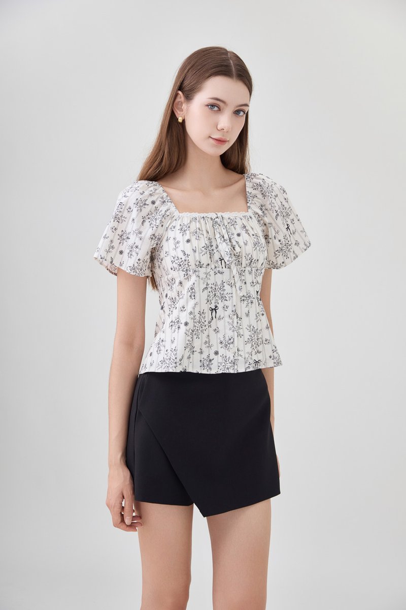 Bristol Printed Ruched Top In Black