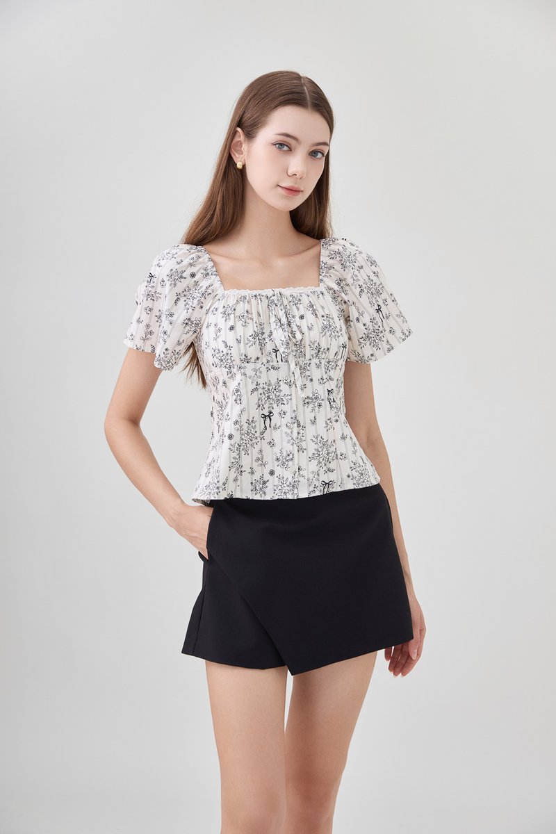 Bristol Printed Ruched Top In Black