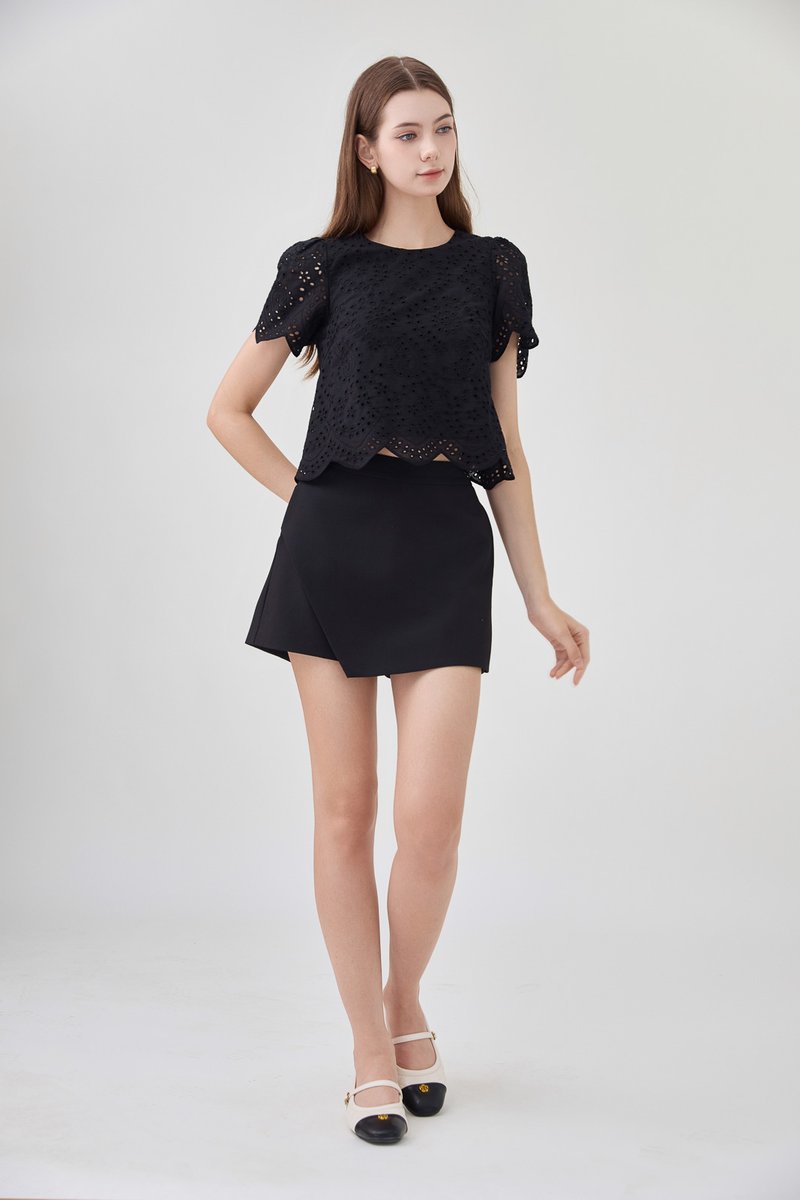 Delilah Eyelet Scallop Top In Black