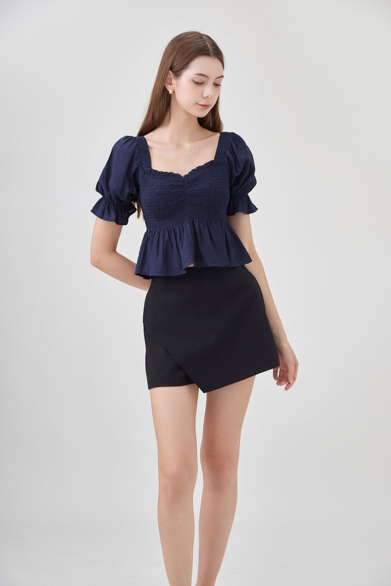 Ariyah Smocked Ruched Ruffles Top In Navy
