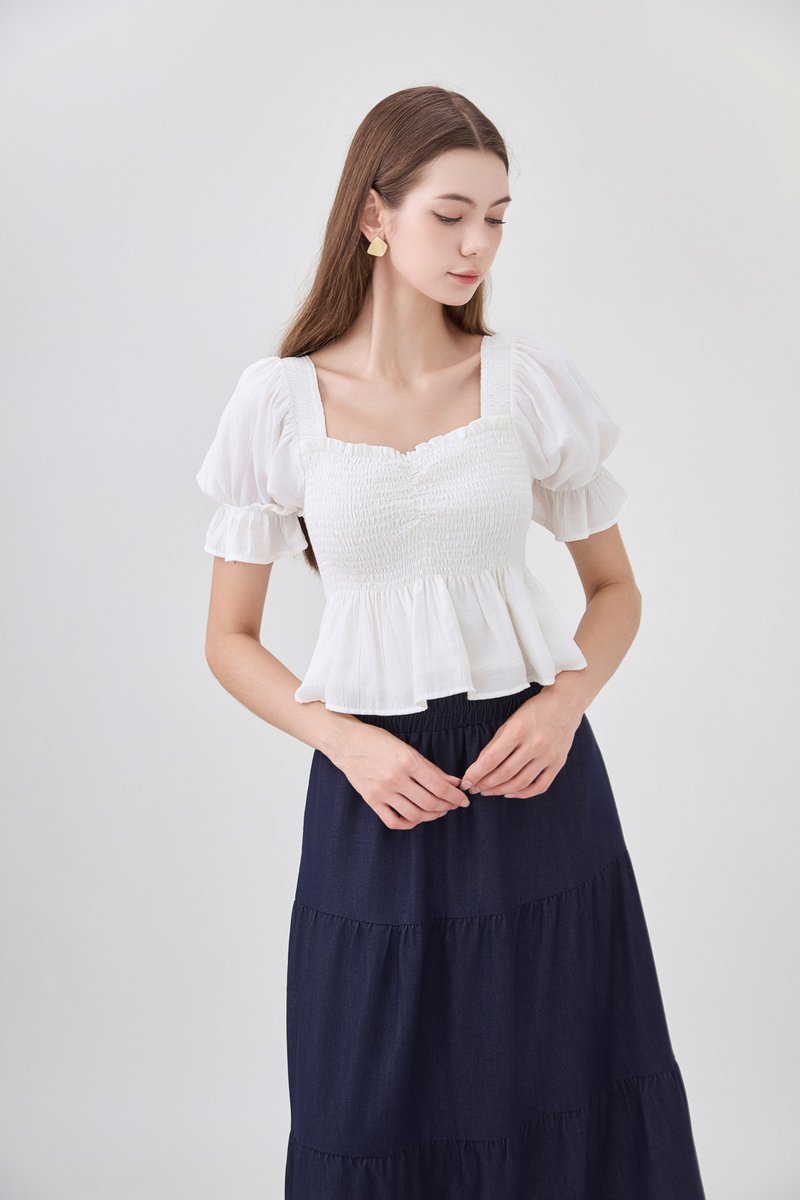 Ariyah Smocked Ruched Ruffles Top In White
