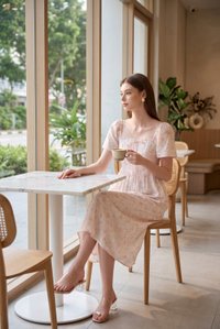 Lettie Ribbon Midi Dress In Blushing Rose
