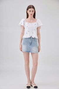 Mariel Swiss Dot Ruched Floral Top In White
