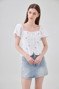 Mariel Swiss Dot Ruched Floral Top In White