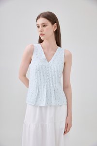 Eleanora Pintuck Floral Button Top In Tiffany Blue