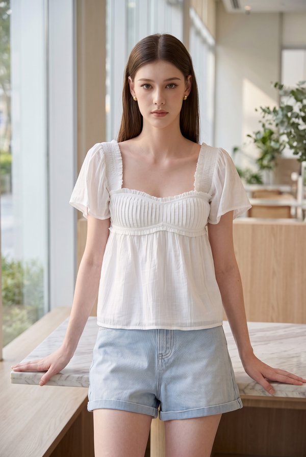 Marlee Textured Pleated Top In White