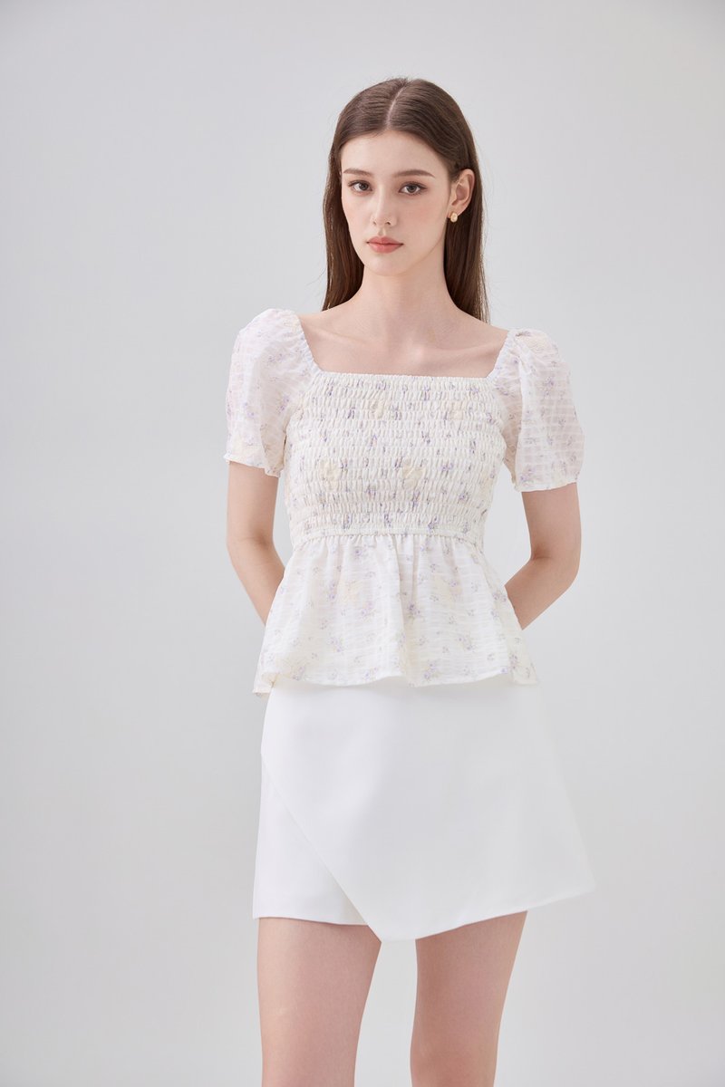 Jimena Smocked Floral Babydoll Top In Purple