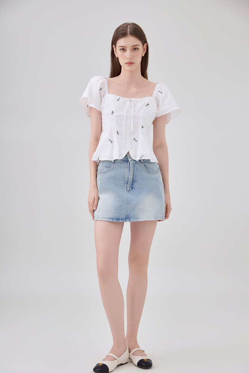 Mariel Swiss Dot Ruched Floral Top In White