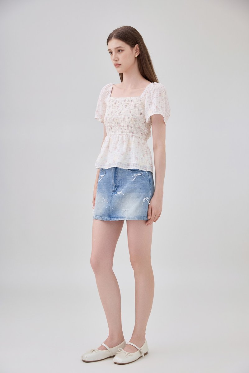 Jimena Smocked Floral Babydoll Top In Pink