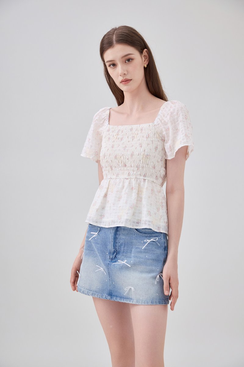 Jimena Smocked Floral Babydoll Top In Pink