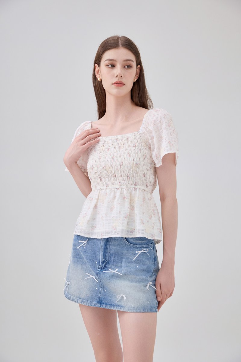 Jimena Smocked Floral Babydoll Top In Pink
