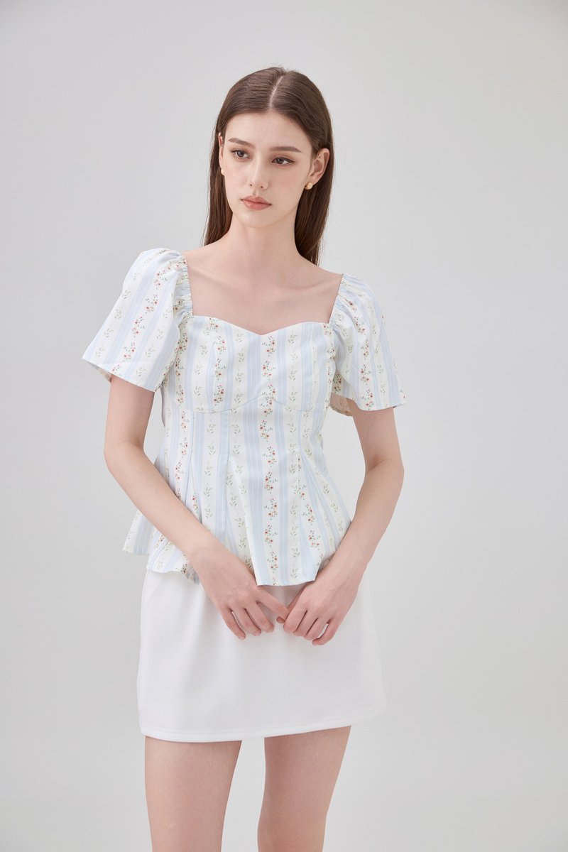 Lillie Panelled Sweetheart Floral Top In Floral Stripe