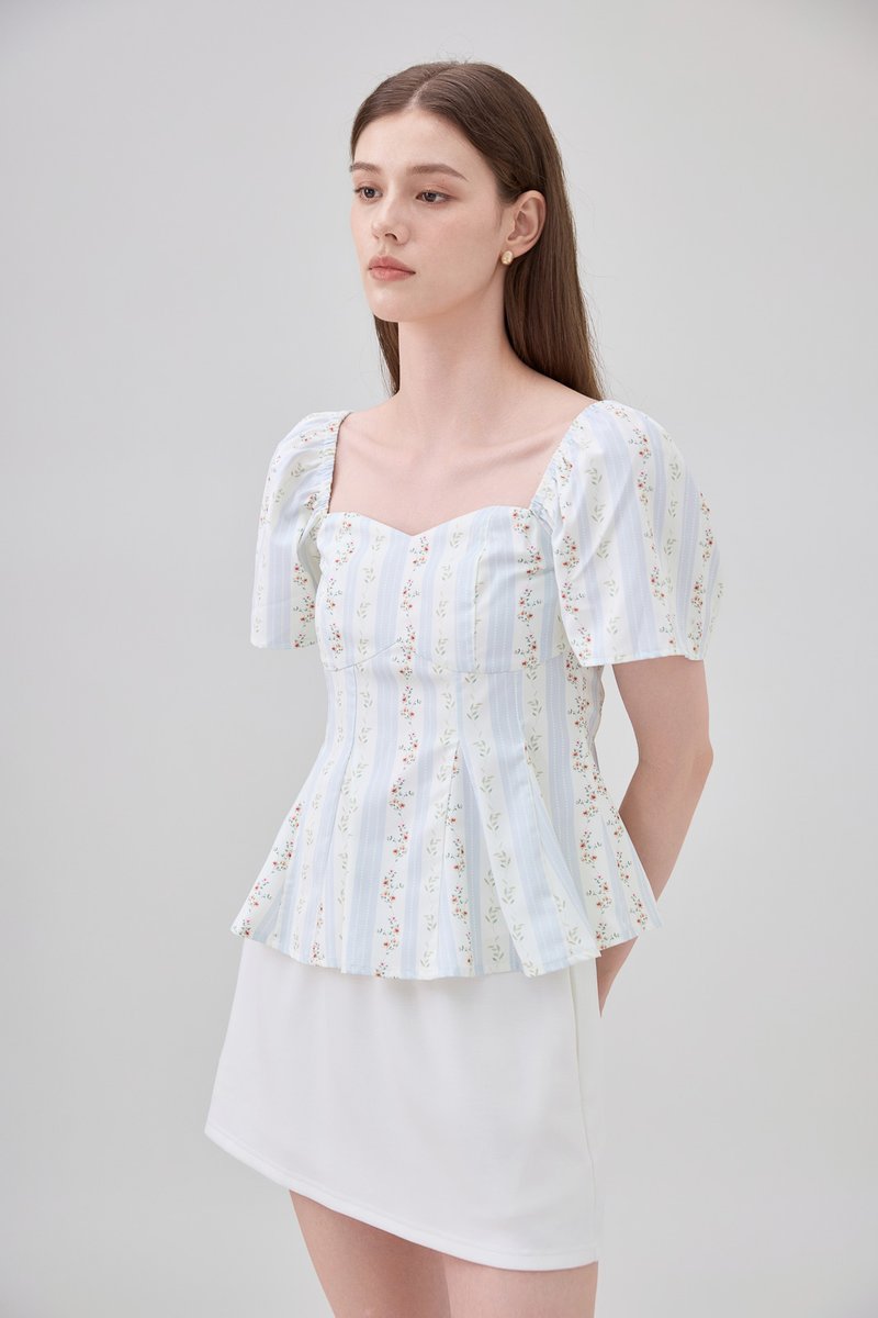 Lillie Panelled Sweetheart Floral Top In Floral Stripe