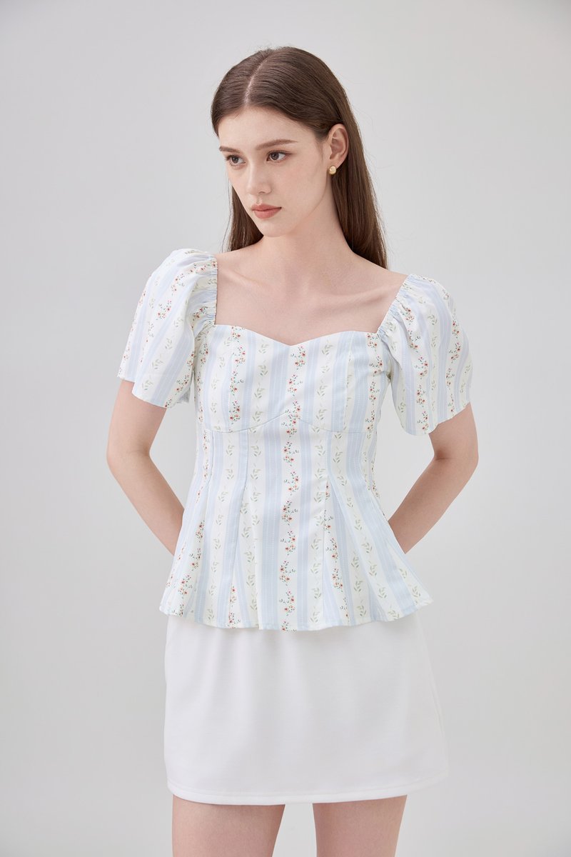 Lillie Panelled Sweetheart Floral Top In Floral Stripe