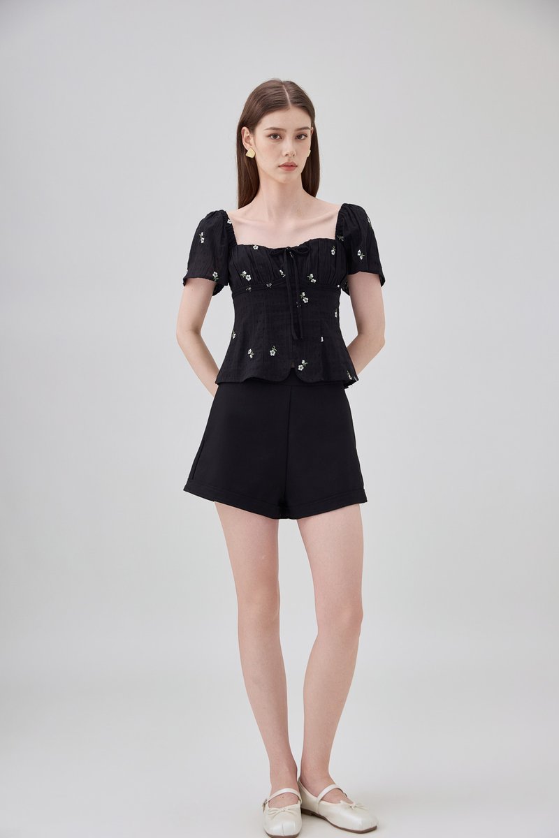 Mariel Swiss Dot Ruched Floral Top In Black