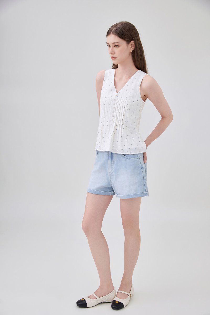 Eleanora Pintuck Floral Button Top In White