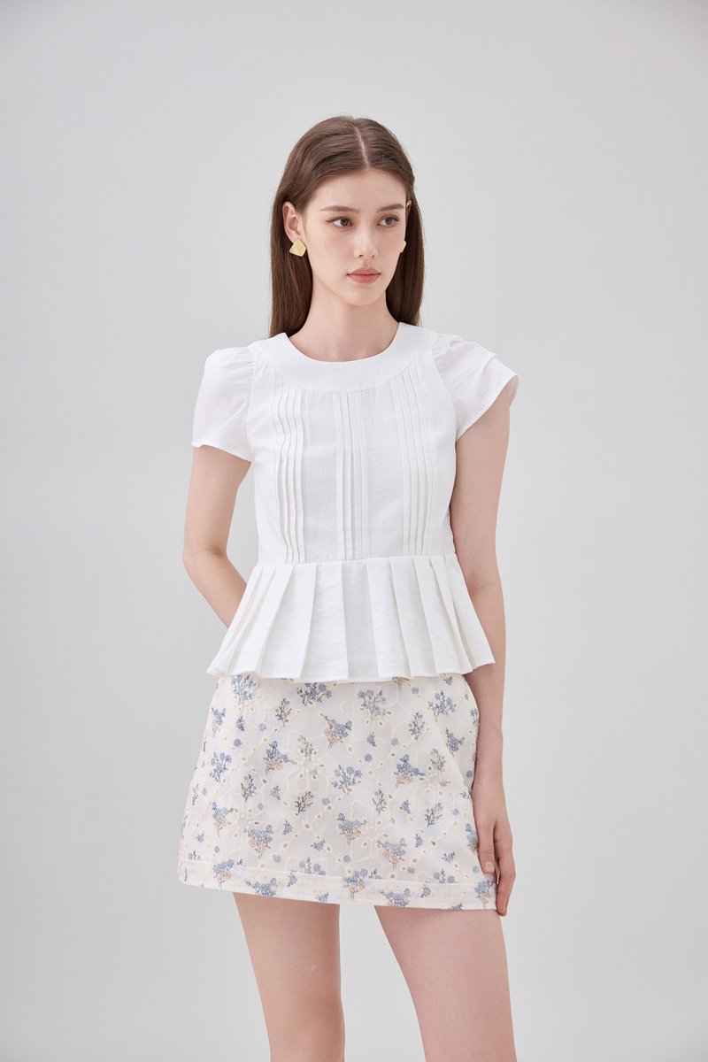 Kimber Eyelet Floral Skort