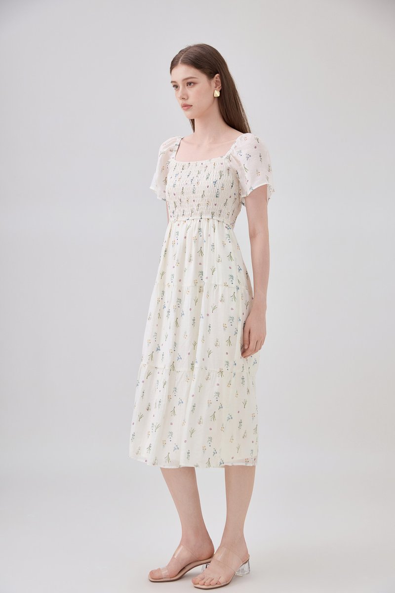Emi Smocked Floral Midi Tier Dress In Cream