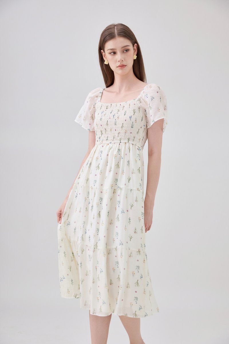 Emi Smocked Floral Midi Tier Dress In Cream